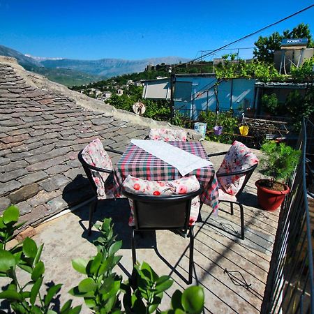 Guest House Denis Gjirokaster Exterior photo